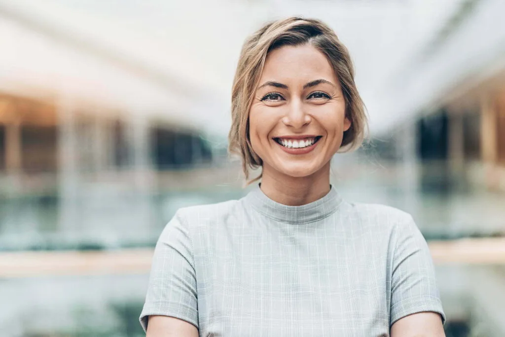 Woman smiling with white teeth